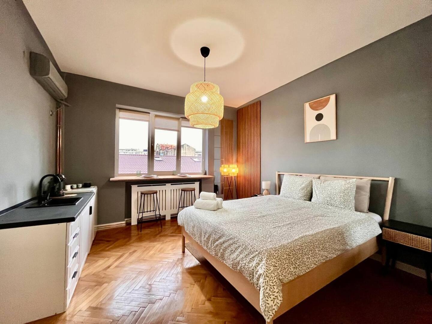 Woodie Studio With Premium Comfort By Piata Unirii Bucharest Luaran gambar